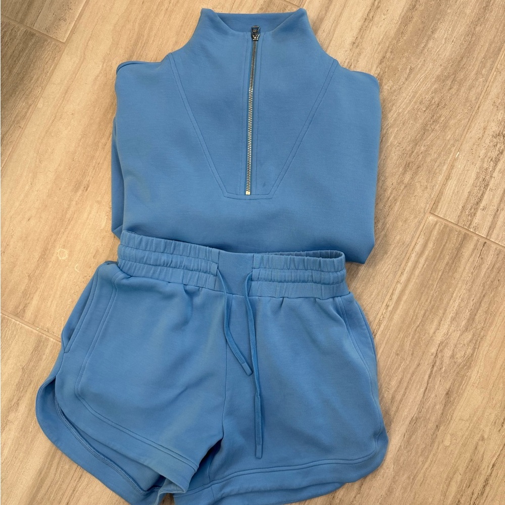 Varley blue sweat-set